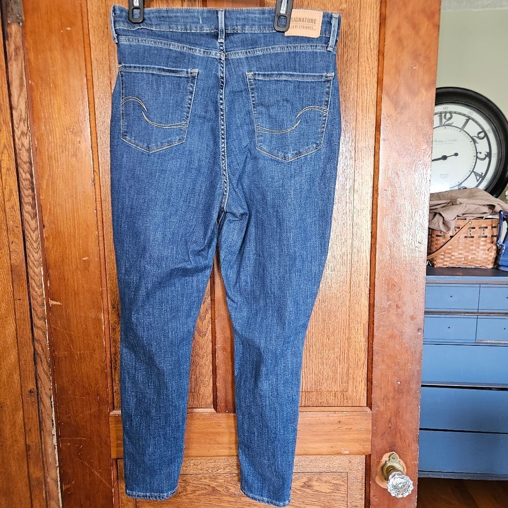 Signature Levi Strauss High Rise Skinny Jeans 14 -‎ Medium Wash Stretch Denim